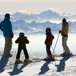 Skier en famille pendant les vacances scolaires !